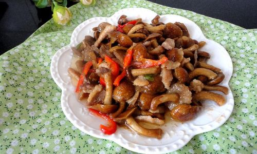 How to Cook Stropharia Rugoso-annulata Stir-Fried with Beef:A Culinary Delight