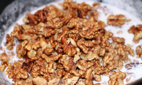 How to Make Amber-Glazed Walnuts:A Step-by-Step Guide