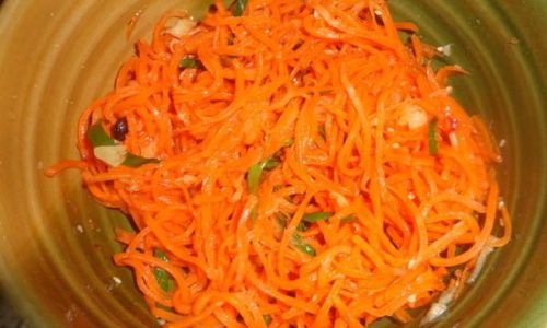 How to Make Delicious Pickled Carrot Relish