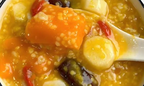 How to Make a Nourishing Red Date,Walnut,and Millet Porridge