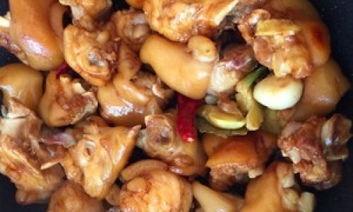 How to Make Braised Pork Trotters:A Step-by-Step Guide
