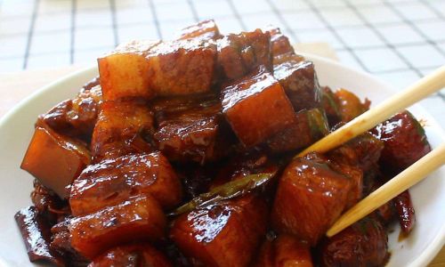 Mastering the Art of Making Non-Greasy Braised Pork Belly