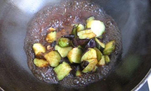 Mastering the Art of Making Braised Eggplant Red-Cooked Style)