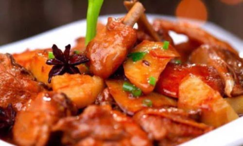 Mastering the Art of Making Braised Chicken with Potatoes
