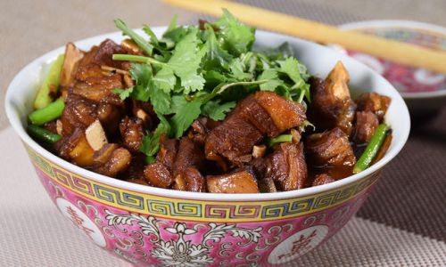 How to Make Red-Braised Mutton:A Culinary Journey