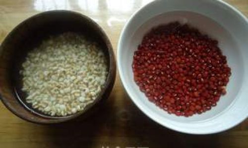 How to Make Adzuki Bean and Coix Seed Porridge