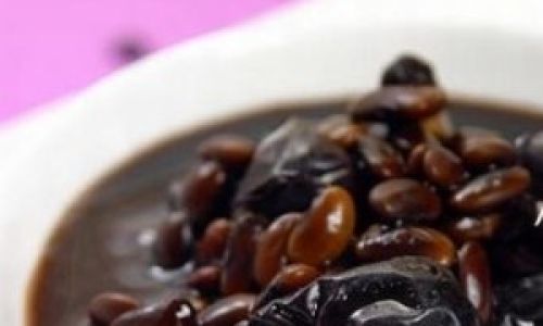 How to Make Black Bean,Jujube,and Longan Porridge