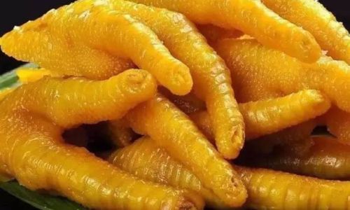 The Delightful Culinary Art of Salt-Baked Chicken Feet:A Gastronomic Journey