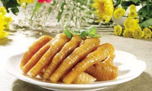 The Delightful Culinary Art of Salt-Baked Chicken Feet:A Gastronomic Journey