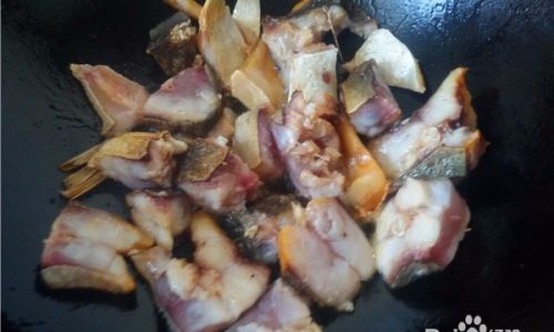 Mastering the Art of Making Delicious Pickled Salted Fish