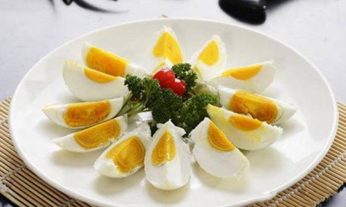Mastering the Art of Making Delicious and Tender Pickled Salted Eggs
