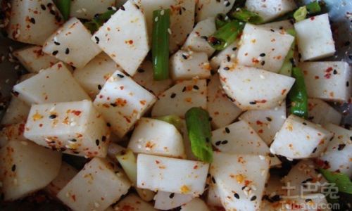 Sharing the Art of Pickling Daikon Radish