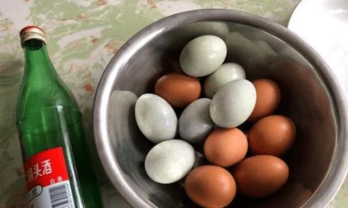 Mastering the Art of Making Oily and Delicious Salt-Preserved Duck Eggs