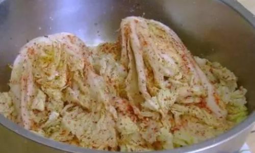 The Art of Pickling:How Much Salt to Use When Preserving Vegetables