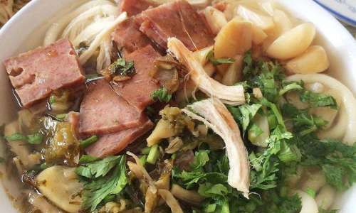 How to Make a Delicious Braising Sauce for Preserved Meat Noodles:A Step-by-Step Video Guide