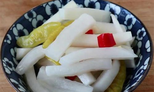 Mastering the Art of Pickling Daikon Radish Strips