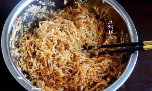 Mastering the Art of Making Delicious Pickled Shredded Radish