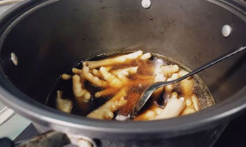 What Ingredients to Use for Pickling Chicken Feet