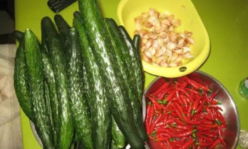The Art of Pickling Cucumber Spears and Chili Peppers:A Comprehensive Guide