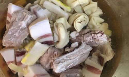 Mastering the Art of Making Yan Du Xian:A Traditional Chinese Soup