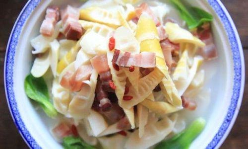 Mastering the Art of Making Yan Du Xian:A Traditional Chinese Soup