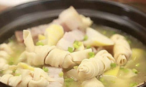 Mastering the Art of Making Yan Du Xian:A Traditional Chinese Soup