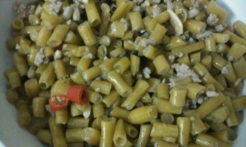 Understanding the White Layer on Pickled Sour Green Beans and How to Achieve It
