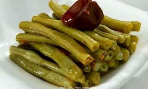 Understanding the White Layer on Pickled Sour Green Beans and How to Achieve It