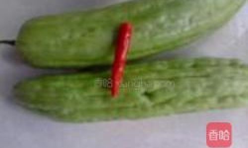 How to Make Pickled Vegetables Stir-Fried with Bitter Gourd:A Culinary Delight