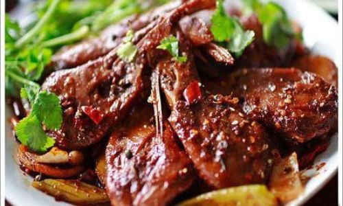 How Long Does It Take to Cook Duck in a Hot Pot?