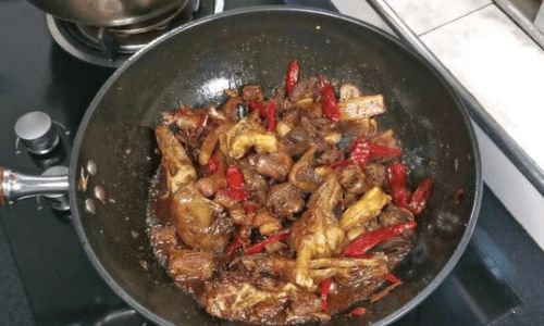 Cooking Ducks in a Pressure Cooker:The Ultimate Guide