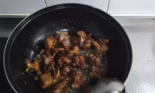 The Best Ingredients to Pair with Duck for a Delightful Stew