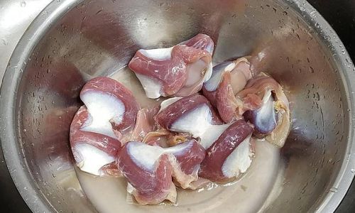 Mastering the Art of Crispy and Tender Duck Gizzards:A Delightful Way to Enhance Your Meals
