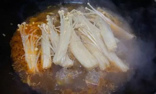 How Long to Boil Duck Feet:Perfecting the Art of Cooking Duck Claws