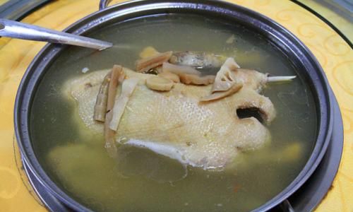 The Best Ingredients to Pair with Duck for a Delicious Soup