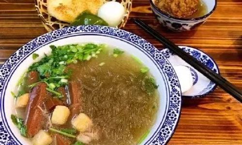 Duck Blood and Vermicelli Soup:A Culinary Delight Hailing from Nanjing