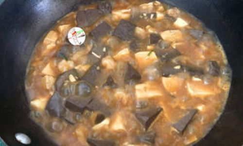 How to Make Duck Blood and Tofu Stew:A Culinary Delight