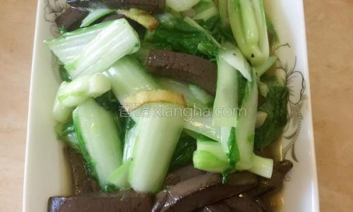 How to Make Duck Blood Stir-Fry with Chinese Cabbage:A Culinary Delight