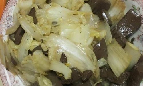 How to Make Duck Blood Stir-Fry with Chinese Cabbage:A Culinary Delight