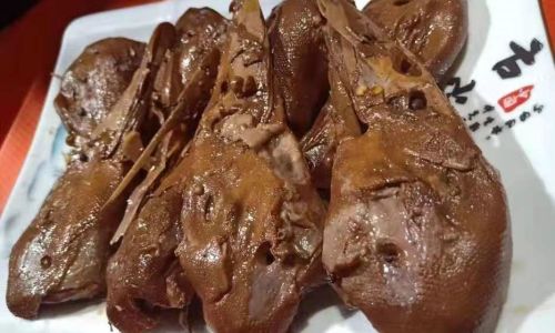 How to Enjoy Duck Heads:A Culinary Exploration