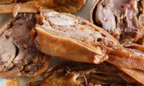 How to Enjoy Duck Heads:A Culinary Exploration