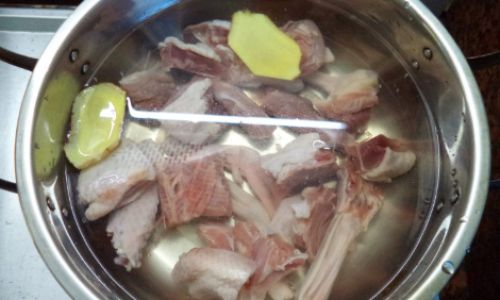 Exploring the Culinary Delights:Duck Meat and Its Perfect Soup Companions