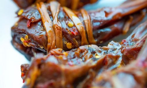 A Comprehensive Guide to Making Duck Foot Bundles:A Traditional Culinary Delight