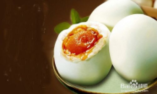 How Long Should Duck Eggs Be Steamed to Achieve Perfect Cookedness?
