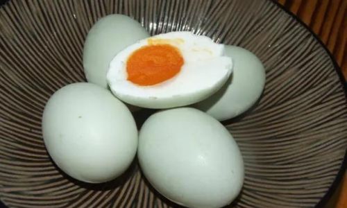 The Perils of Over-Salting Duck Eggs:Can They Still Be Consumed?