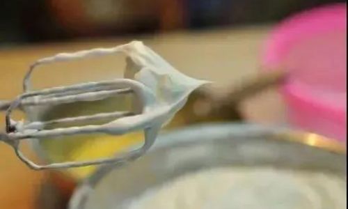 Mastering the Art of Whipping Duck Egg Whites