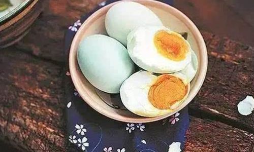 The Question of Edibility:Can You Consume Rotten and Dark-Centered Duck Eggs?