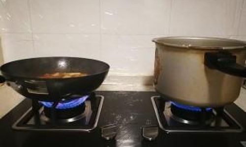How Long Does It Take to Cook White Meat in a Pressure Cooker?
