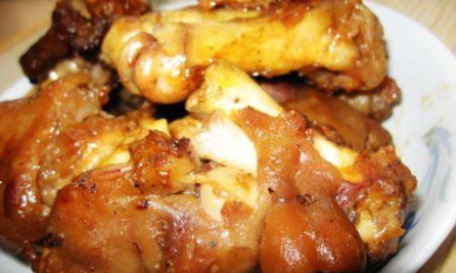 The Art of Crafting Smoked Pork Knuckles:A Traditional Culinary Delight