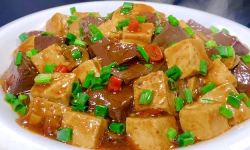 Mastering the Art of Stir-Frying Delicious Blood Tofu